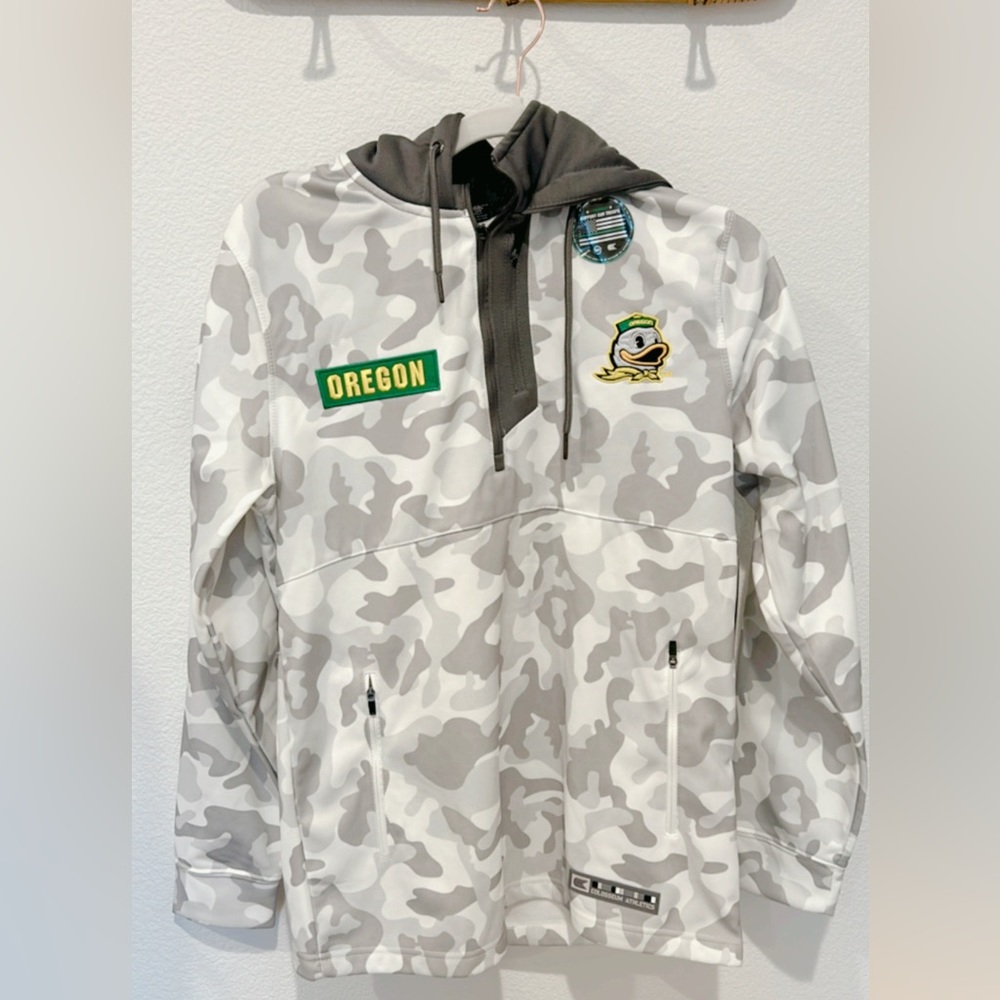 Oregon Ducks Camo Sweatshirt // Size Small